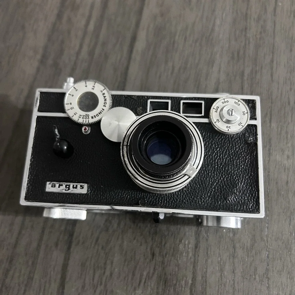Vintage Argus C3 Rangefinder Camera USA with Brown Leather Pouch Untested